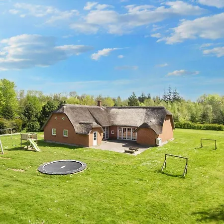 12 Person In Ulfborg-by Traum Vakantiehuis